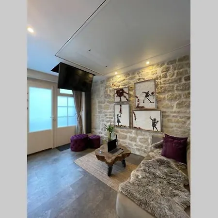 Tiny Gallery Gare Montparnasse