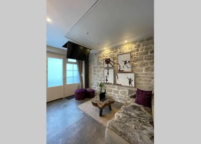 Tiny Gallery Gare Montparnasse